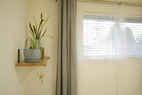 Sweet home at Sunnyside - Room 3 in Surrey, Canada