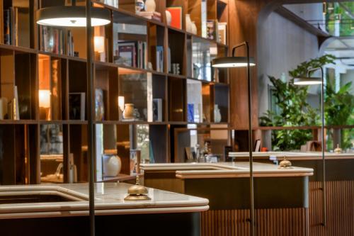 613003413 The Westin Madrid Cuzco