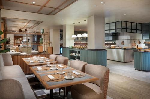 613003540 The Westin Madrid Cuzco