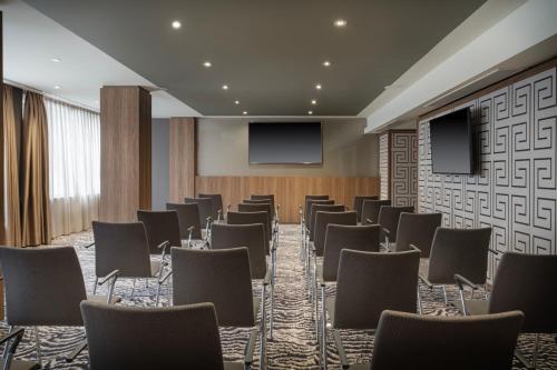 613003564 The Westin Madrid Cuzco