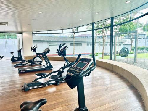 SE 1-10Pax Puchong 2Room 5Bed Sky Pod IOI Mall LRT - image 14