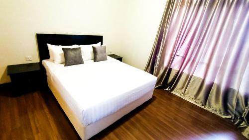 2 Bedroom Apartment image 6