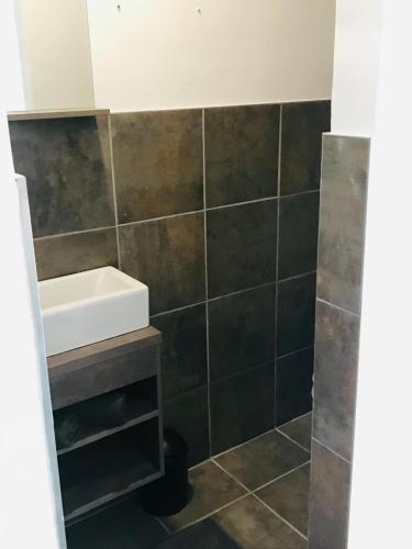 Joostenberg Drive - free and secure parking included