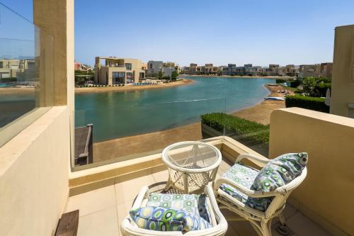 Eclectic & Easy 4BDR Villa Tawila El Gouna - Tap to explore photos
