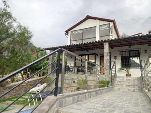 . CASA DE CAMPO CON PISCINA EN COCACHACRA HUAROCHIRI SOL TODO EL AÑo