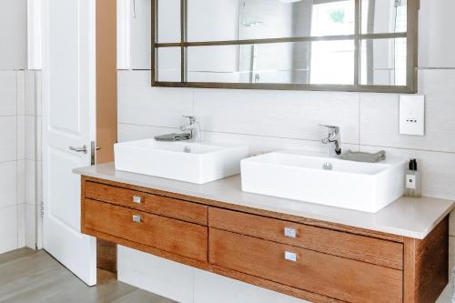 Luxe Family Home with Solar Power in Secure Hout Bay Estate