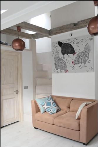 The Henhouse - a modern loft in the very center, Riga (foto 6)
