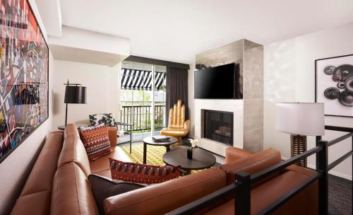 Montrose at Beverly Hills - image 12