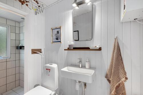 Two-Bedroom Holiday Home image 2