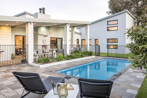 Sunnysprings Plus Studio