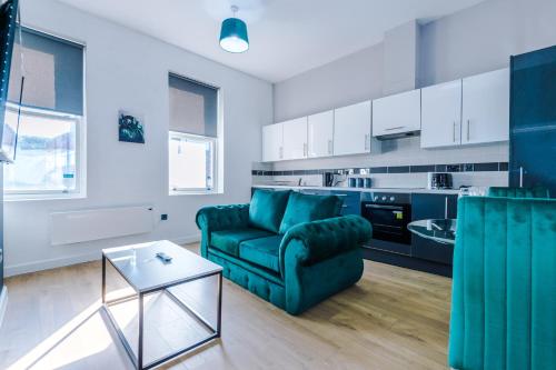 Stylish Apartment located in the City Centre of Liverpool - Web-exclusive offers at a-kapartments, Liverpool (photo 4)