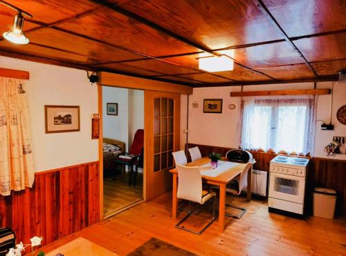 Chata Jitřenka (Chata Jitrenka) in Jetrichovice U Decina