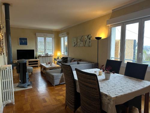 Maison de centre-ville au calme avec jardin et parkings - Location saisonnière - Caen