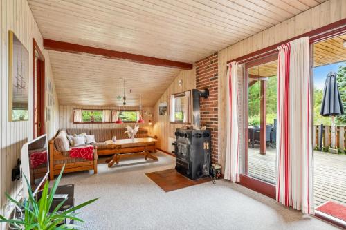 ทัศนียภาพภายนอกโรงแรม, Cozy Older House With A Fenced Garden, Within Walking Distance To The Beach in หาดอัวร์