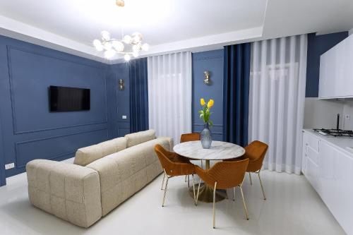 Luxury apartment-Corso Malta by Alux38, Naples