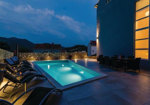 Villa Stone Bliss with private Pool, near Dubrovnik – khách sạn tại Zaton