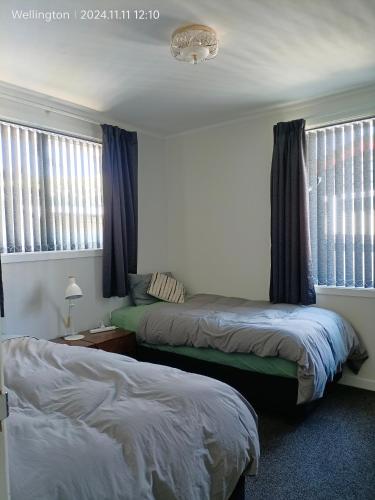 Comfy & Sunny home in Wellington Comfy & Sunny home in Wellington