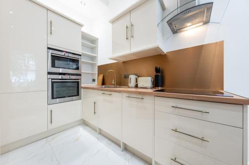 The Signature Residences - image 3