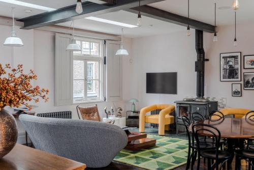 The Shard-View Shindig - Borough - by Frankie Says gîte à louer Guys & St Thomass NHS Hospital Trust