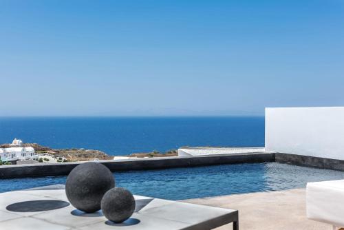 Two Bedroom Suite with Infinity Pool image 4