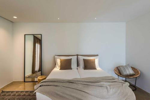 Two Bedroom Suite with Infinity Pool image 5