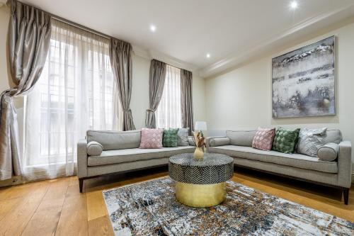 Mayfair - Shepherd St Residences - image 2