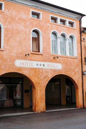 . Hotel Roma