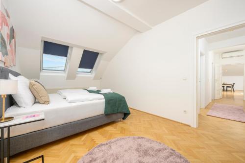 Vienna Rooftop Haven 120m, 3BR, Terrace, City Views!, Vienna (photo 9)