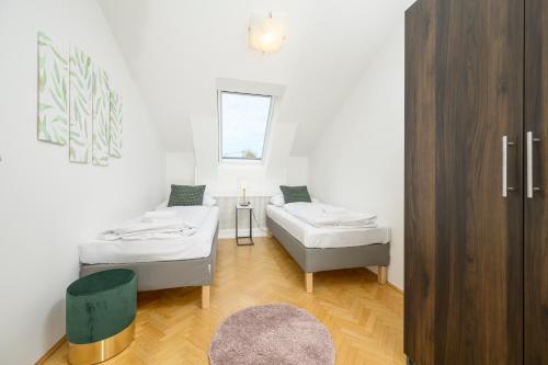 Three-Bedroom Apartment image 6