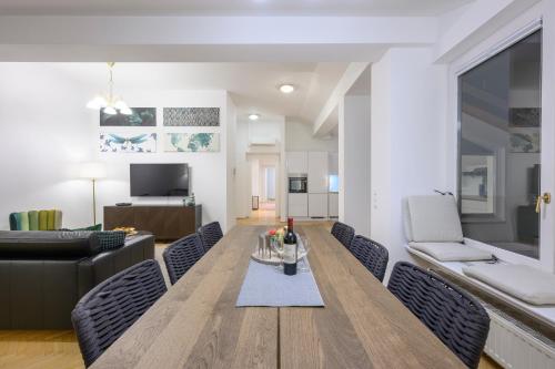 Three-Bedroom Apartment image 4