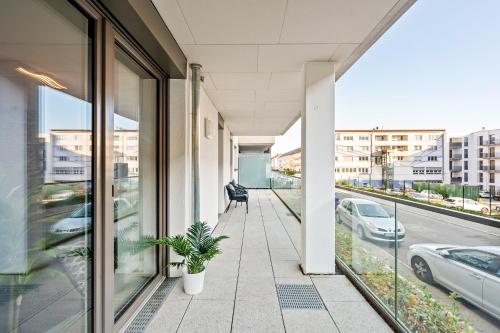 منظر, LIVINGLike-Apartment - Central & Spacious with Balkony & Garage, Coffee - 103m2 in Pforzheim