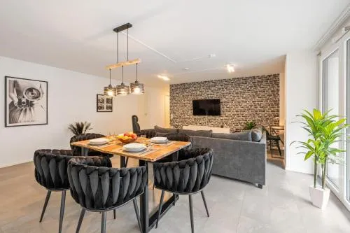 LIVINGLike-Apartment - Central & Spacious with Balkony & Garage, Coffee - 103m2 in Pforzheim, Deutschland