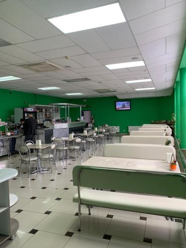 Krogs/atpūtas telpa, Центр автотуризму М12 in Krasnopilka