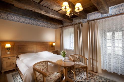 Pod lipami Pod lipami