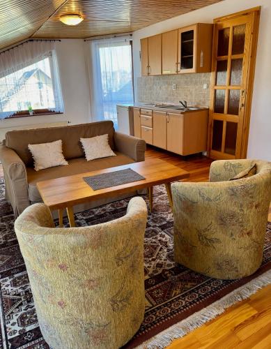 6 bedrooms, 10 beds