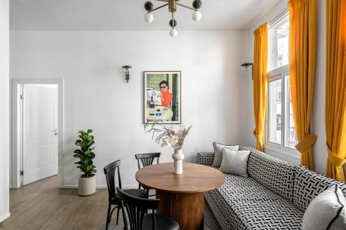 Mate Levinski - By HOMY Mate Levinski - By HOMY