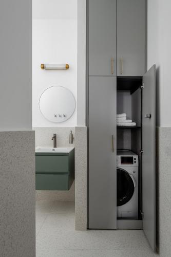 Mate Levinski - By HOMY Mate Levinski - By HOMY