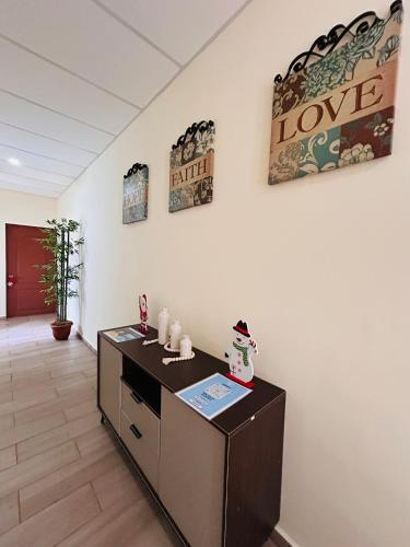 Bambú Family House, AC, WiFi, near Metrocentro Mall