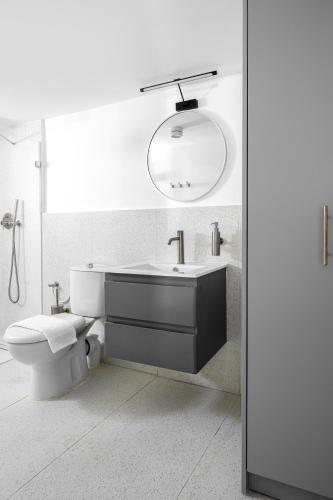 Mate Levinski - By HOMY Mate Levinski - By HOMY