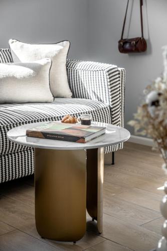 Mate Levinski - By HOMY Mate Levinski - By HOMY