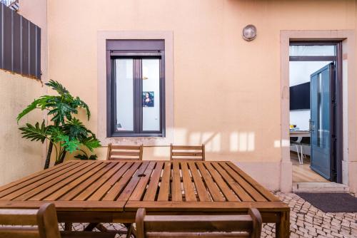 Go Native Lisbon - VIP CITY - image 3