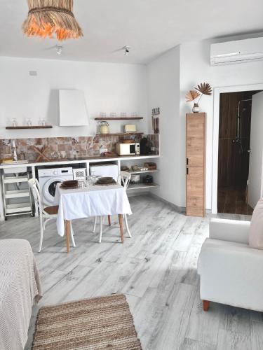 Atalaya Boutique in Las Rotas Beach