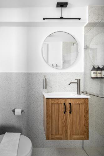 Mate Levinski - By HOMY Mate Levinski - By HOMY