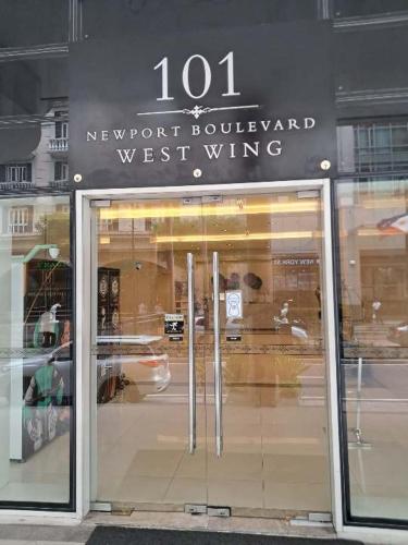 101 Newport Boulevard, Manila