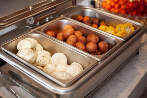 Facilities, Lavande Hotel Beijing Tian'anmen Square Wangfujing Street near The Nine Dragon Screen of The Palace Museum