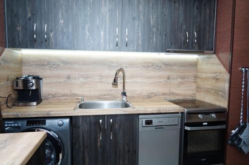 Kitchen, Апартамент за гости в Пампорово in Pamporovo