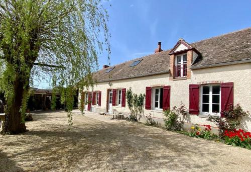 Maison de famille Les Hirondelles gîte à louer Chevry
