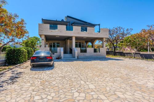 Apartments Mavracic, Vir