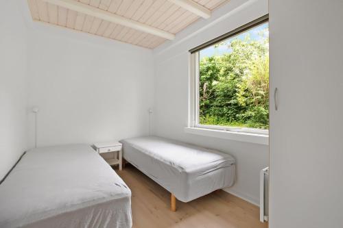 Five-Bedroom Holiday Home image 9