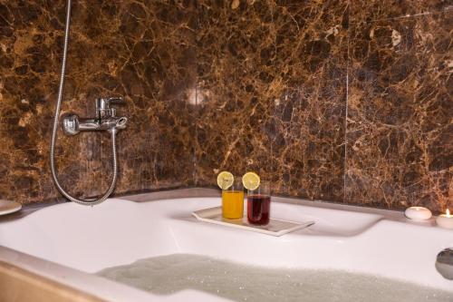 The Hera Platinum Hotel - image 7